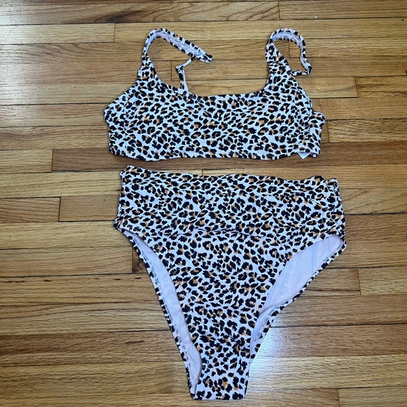 Leopard Print Bikini Set - Picture 2 of 5